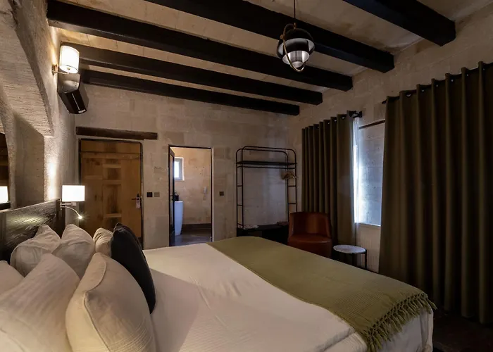 Artemis Cave Suites & Spa- Adults Only